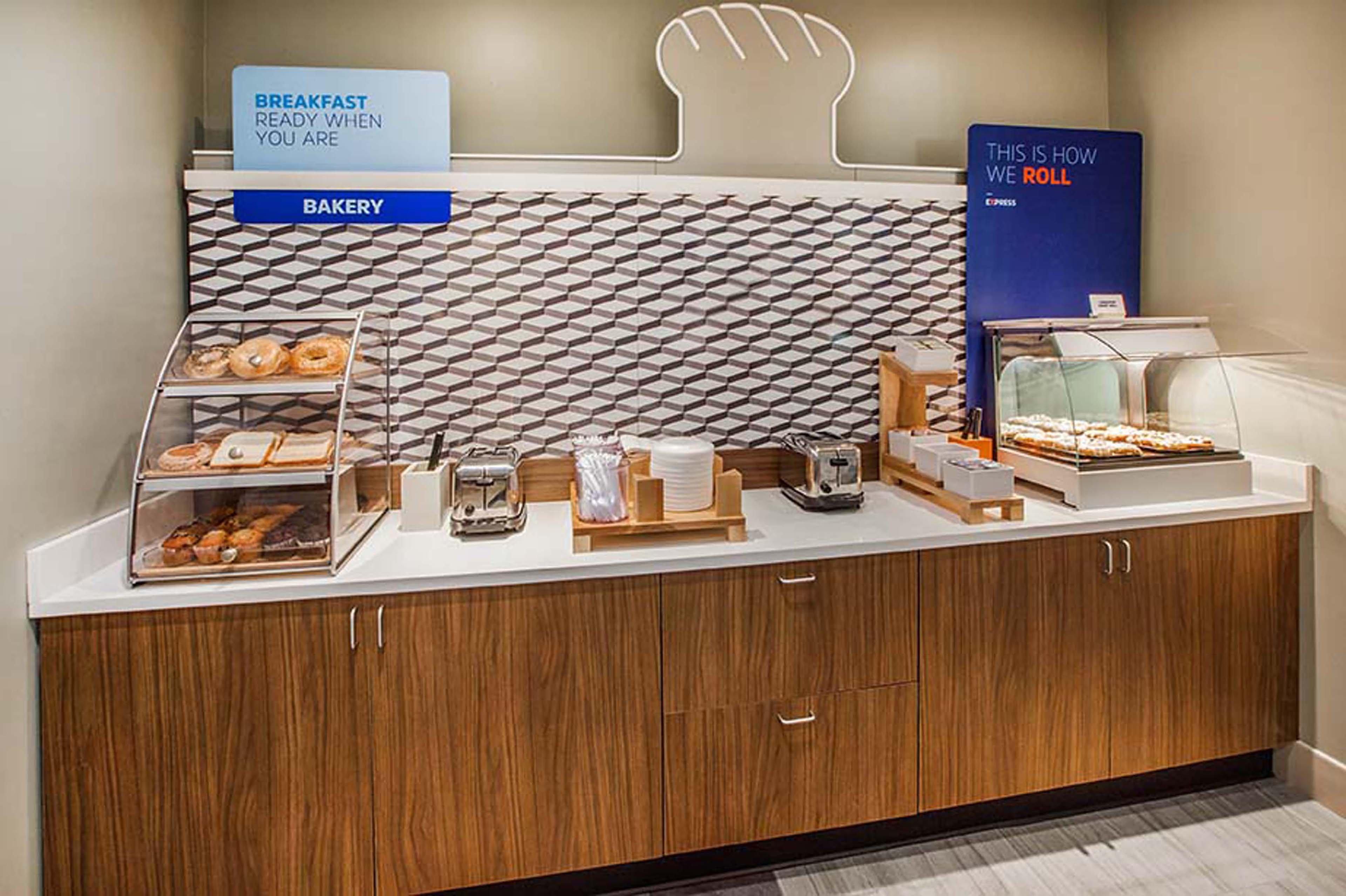 Holiday Inn Express & Suites Greenfield By Ihg Eksteriør billede