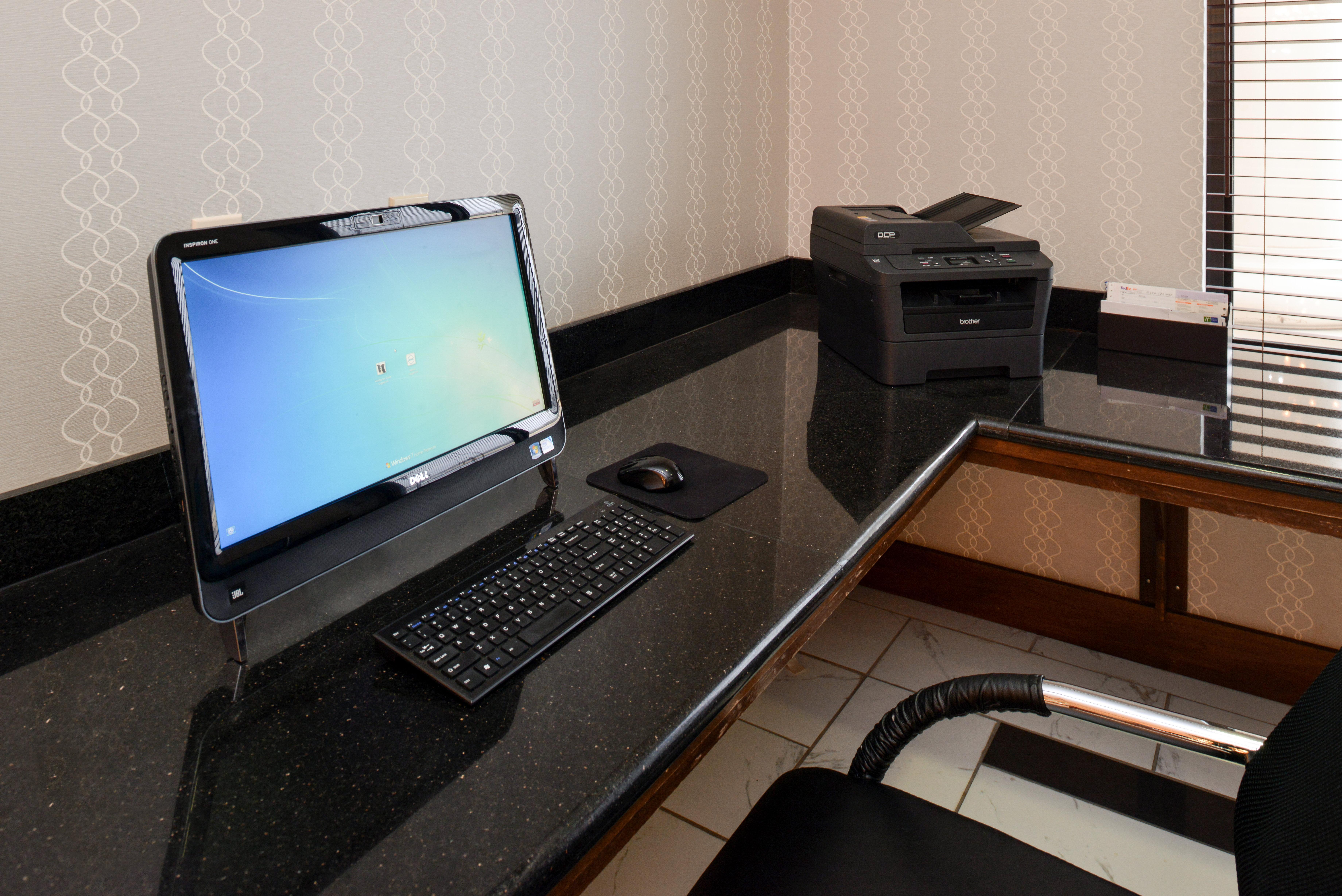 Holiday Inn Express & Suites Greenfield By Ihg Eksteriør billede