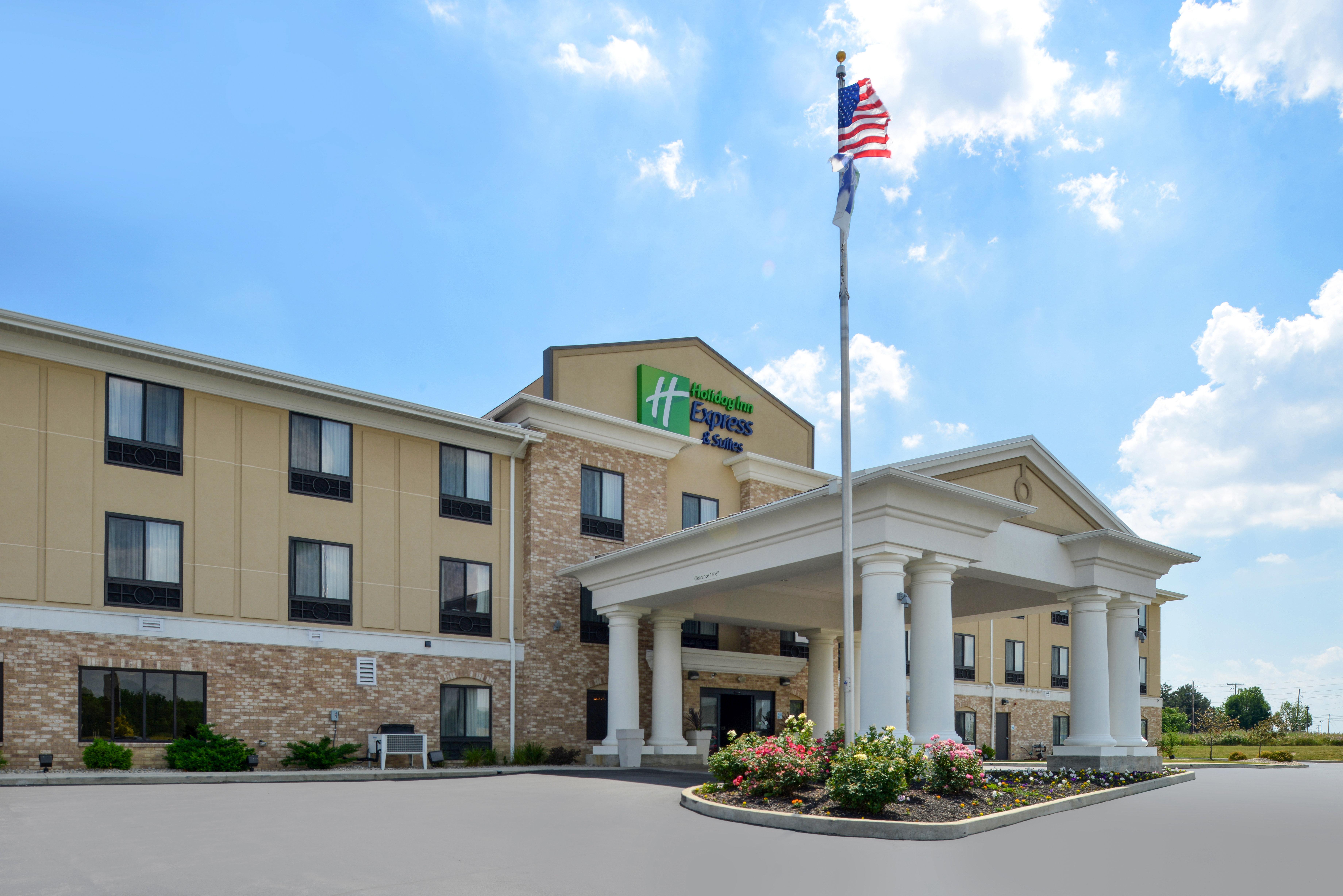 Holiday Inn Express & Suites Greenfield By Ihg Eksteriør billede