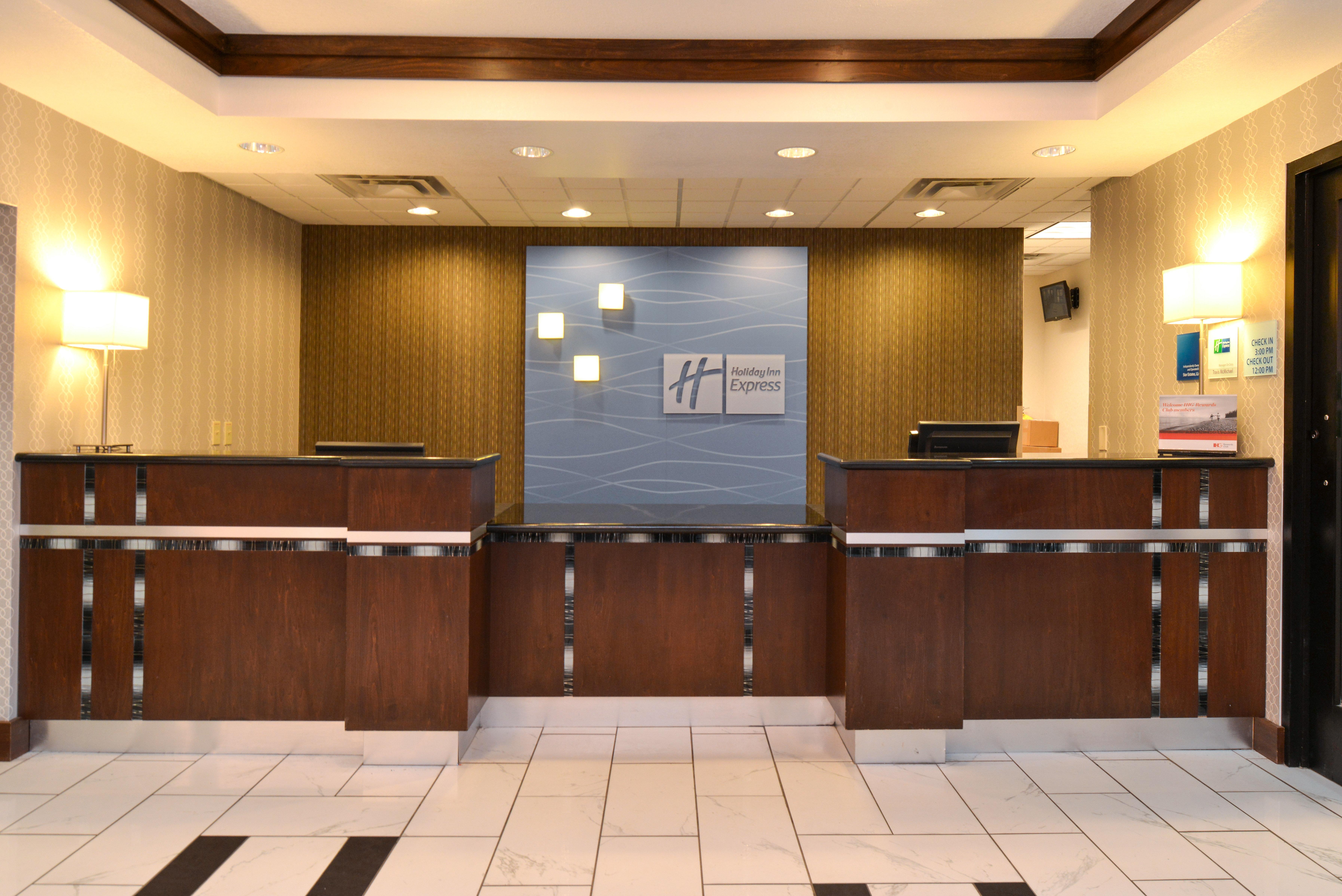 Holiday Inn Express & Suites Greenfield By Ihg Eksteriør billede