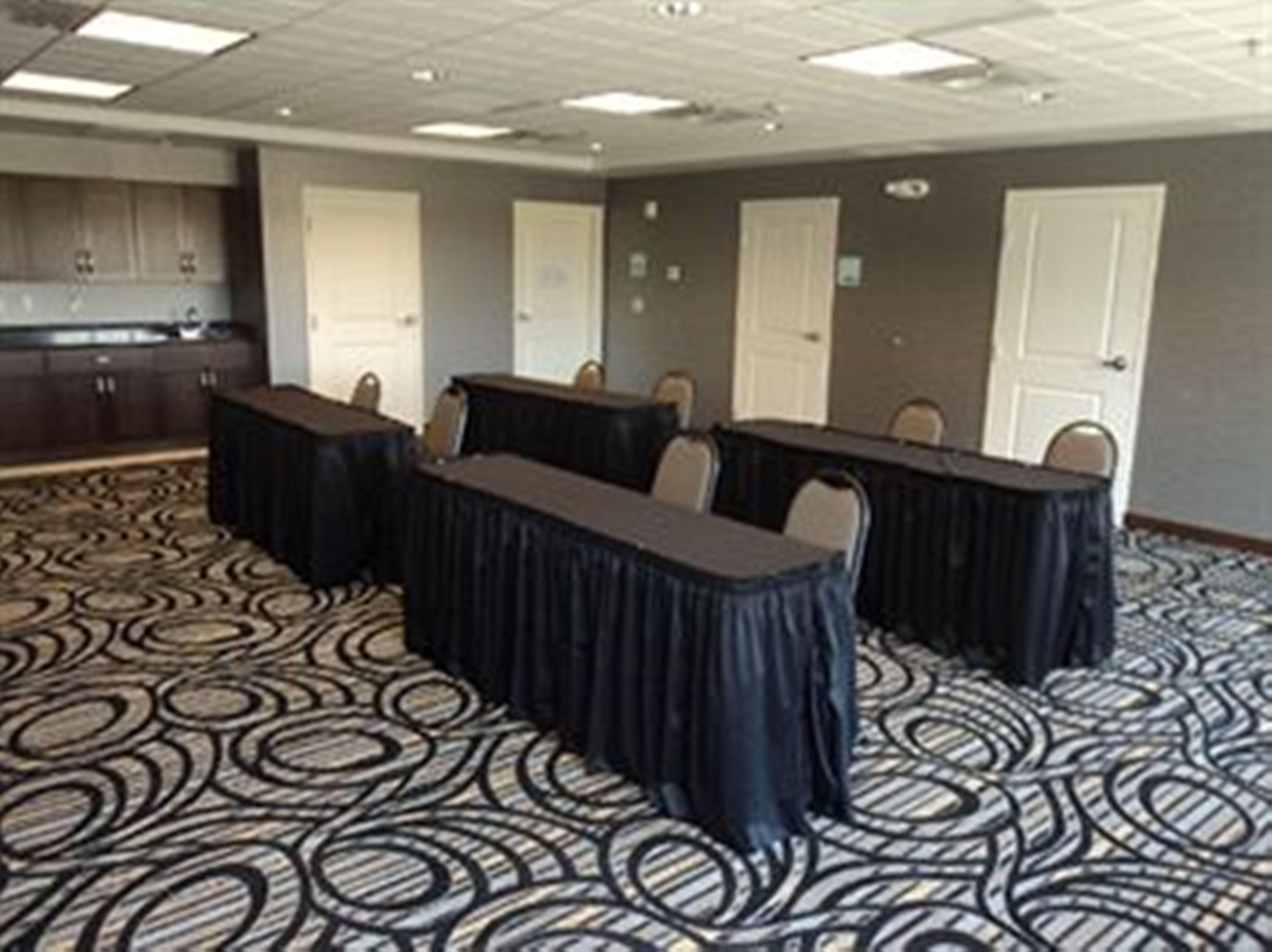 Holiday Inn Express & Suites Greenfield By Ihg Eksteriør billede