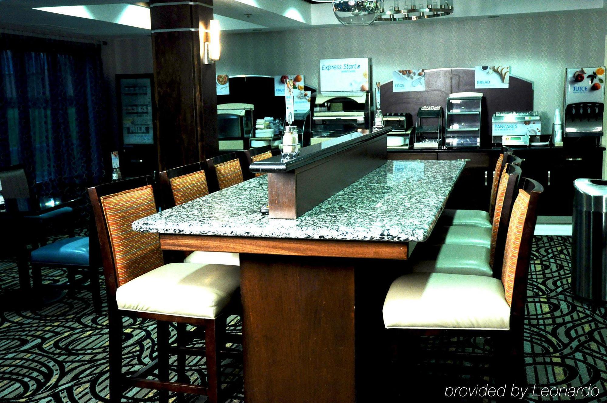 Holiday Inn Express & Suites Greenfield By Ihg Eksteriør billede
