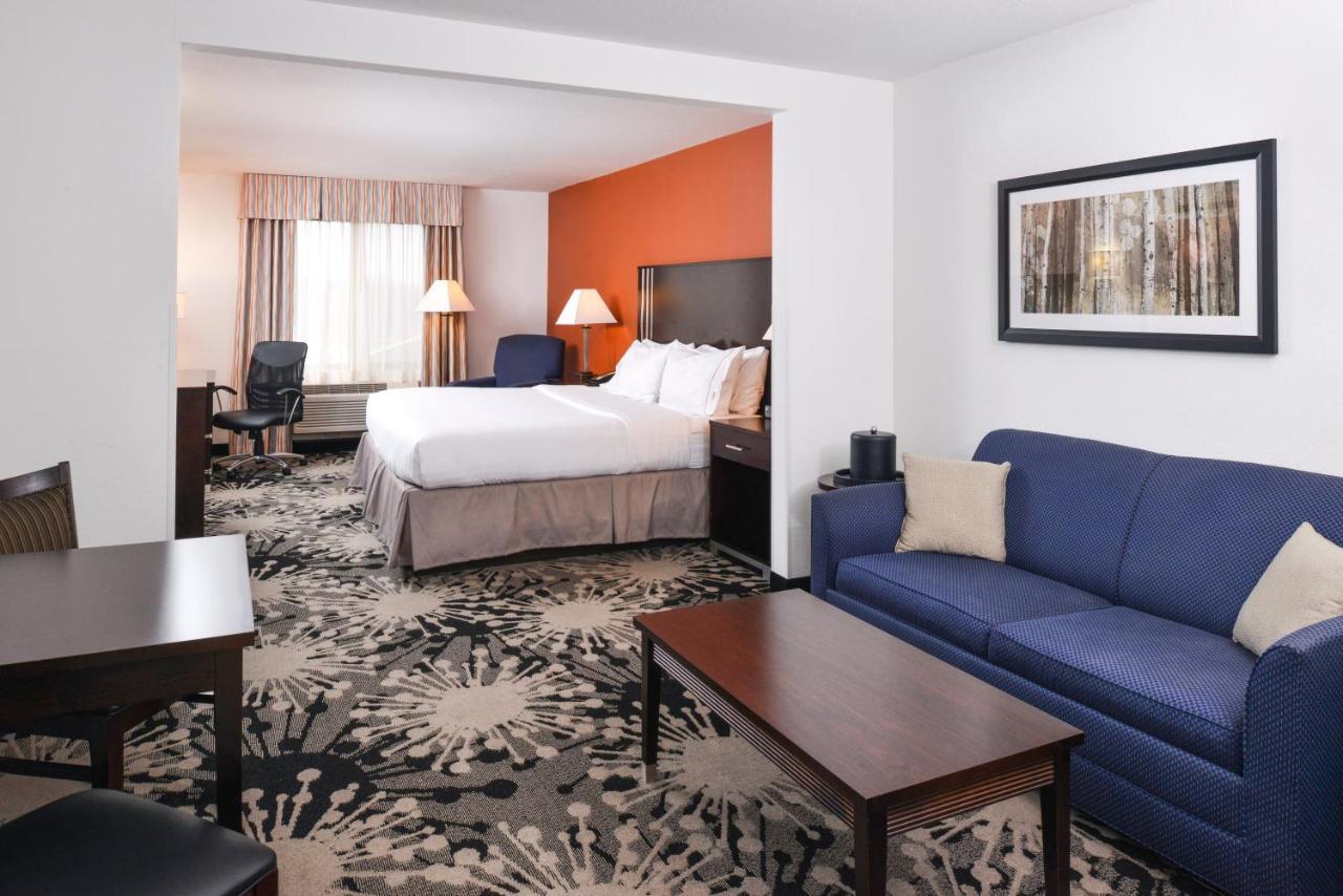 Holiday Inn Express & Suites Greenfield By Ihg Eksteriør billede